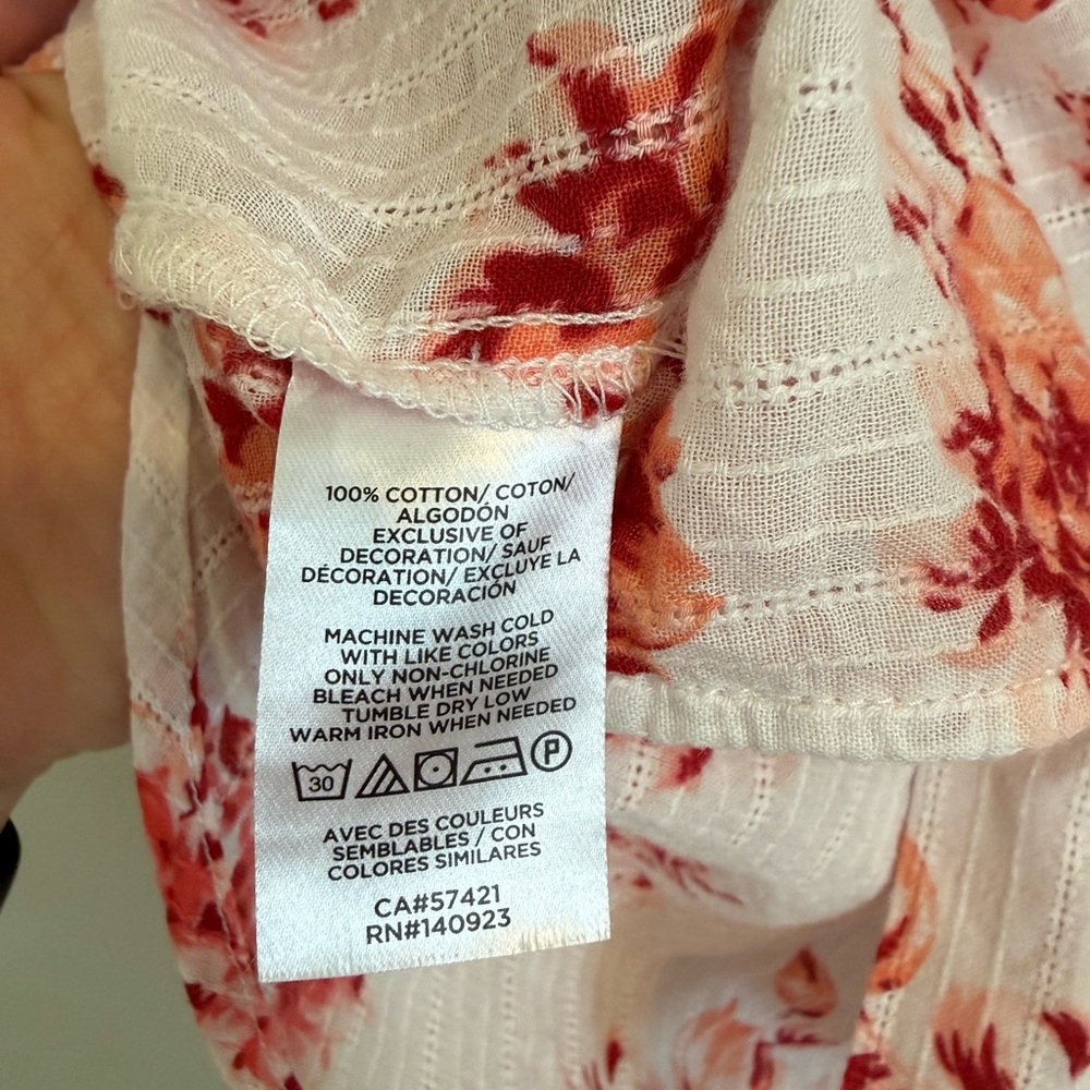 2/$30 LOFT Floral Blouse Medium White Coral Pink Boho Ruffle Neck Cotton Top - Picture 8 of 9